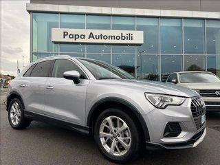 AUDI Q3 40 TDI quattro S tronic Business Advanced