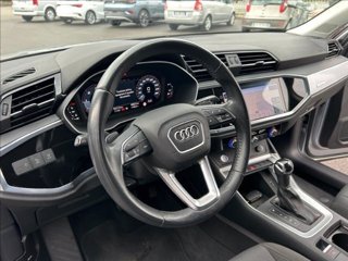 AUDI Q3 40 TDI quattro S tronic Business Advanced