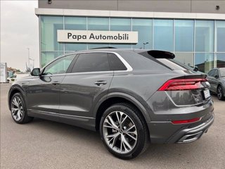 AUDI Q8 45 TDI quattro tiptronic Sport