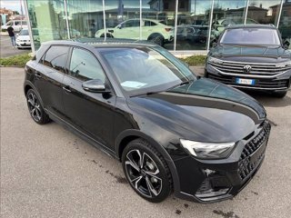 AUDI A1 allstreet 35 TFSI S tronic Identity Contrast