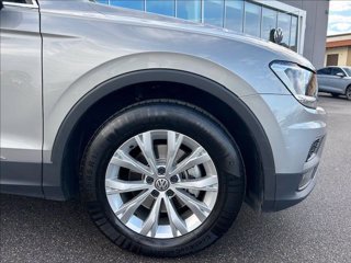 VOLKSWAGEN Tiguan 1.4 TSI Business BlueMotion Technology