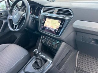 VOLKSWAGEN Tiguan 1.4 TSI Business BlueMotion Technology