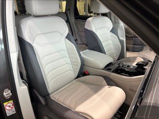 VOLKSWAGEN Touareg 3.0 V6 TDI SCR Elegance